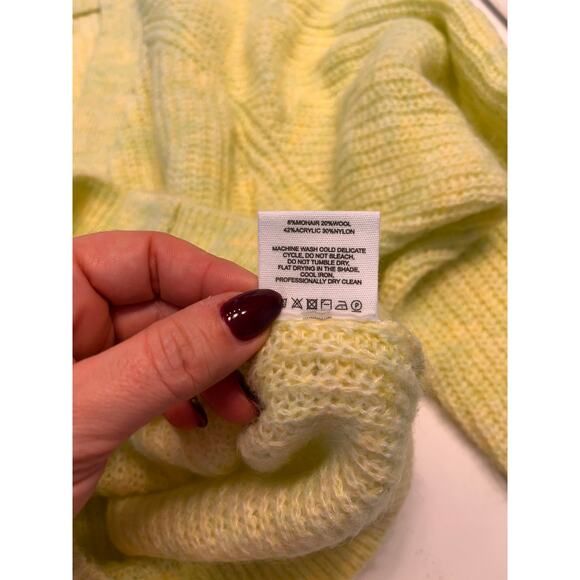 NWT Rumored Frenchie Cardigan Sweater in Limon Sz Large - Picture 4 of 7